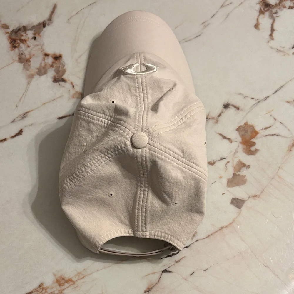 lululemon athletica Cream Hat - Picture 2 of 3